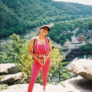 Meet your Posher, Tabiya